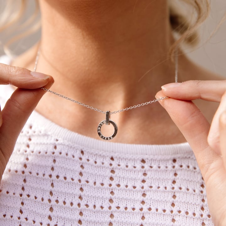 Personalised Metro Single Family Circles Necklace in Sterling Silver
