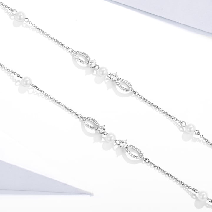 Regal White Pearl Standage with Clear Austrian Crystals Rhodium Plated