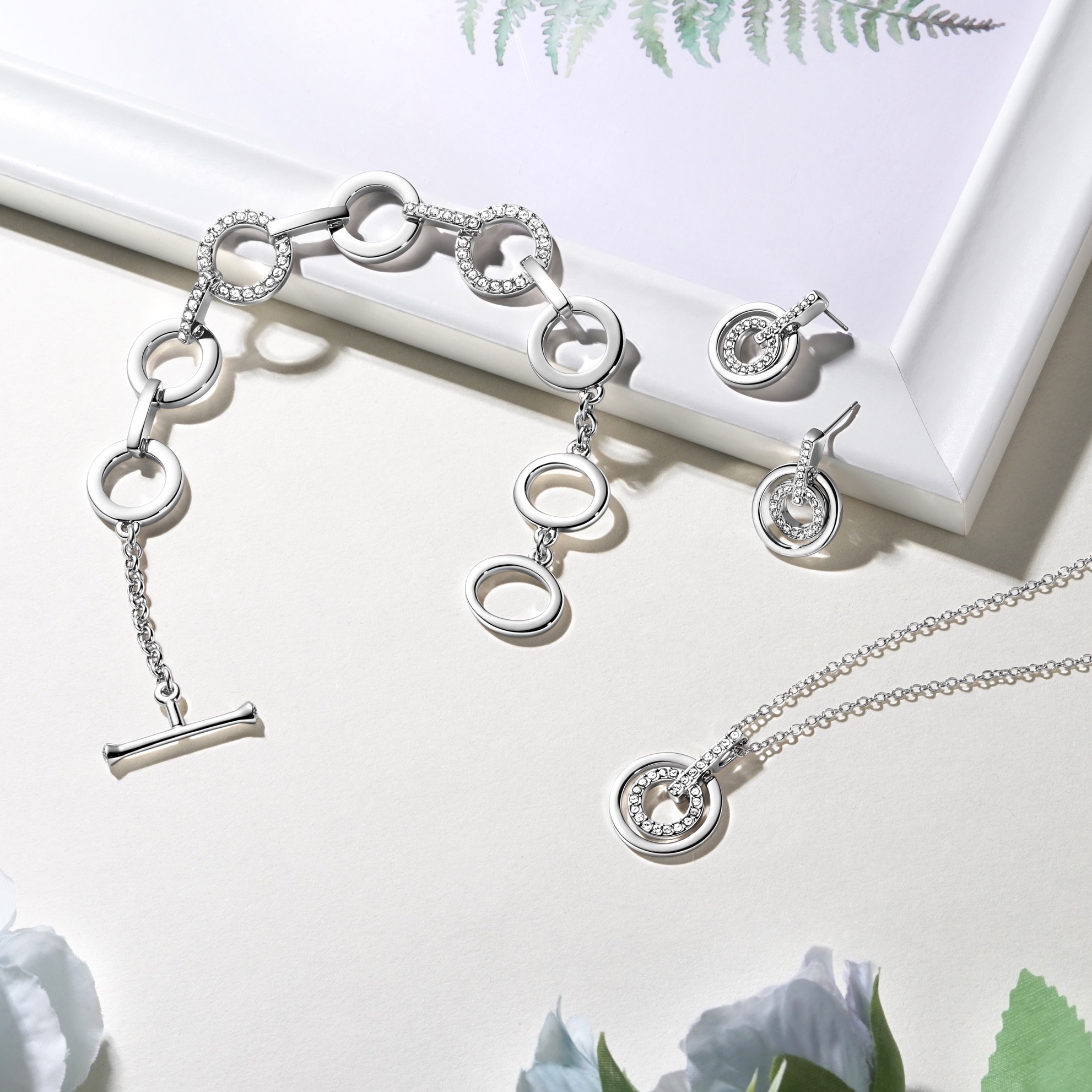 Circle Statement Bracelet Clear Crystal Rhodium Plated